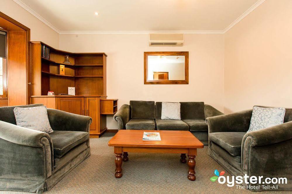 Adelaide Inn Экстерьер фото
